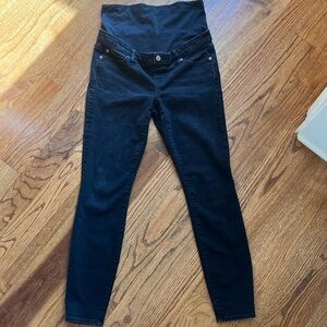 GAP True Skinny Maternity Jeans in Black
